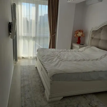 Campus Apartment *